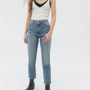 BDG Girlfriend Destroyed Hem High-Waisted Jean – Light Wash